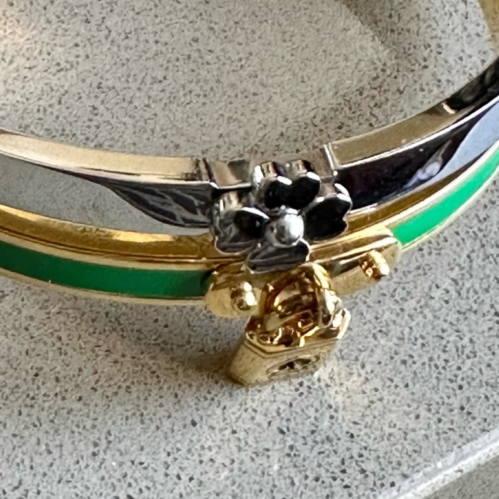 NWOT KATE SPADE ♠️ NEW YORK lock 🔒 and spade ♠️ charm bangle bracelet GREEN - Picture 5 of 8